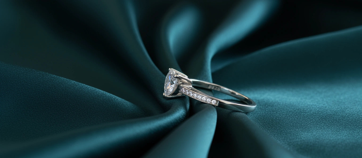 The Amore Heart Ring - 925 Sterling Silver Pavé Band