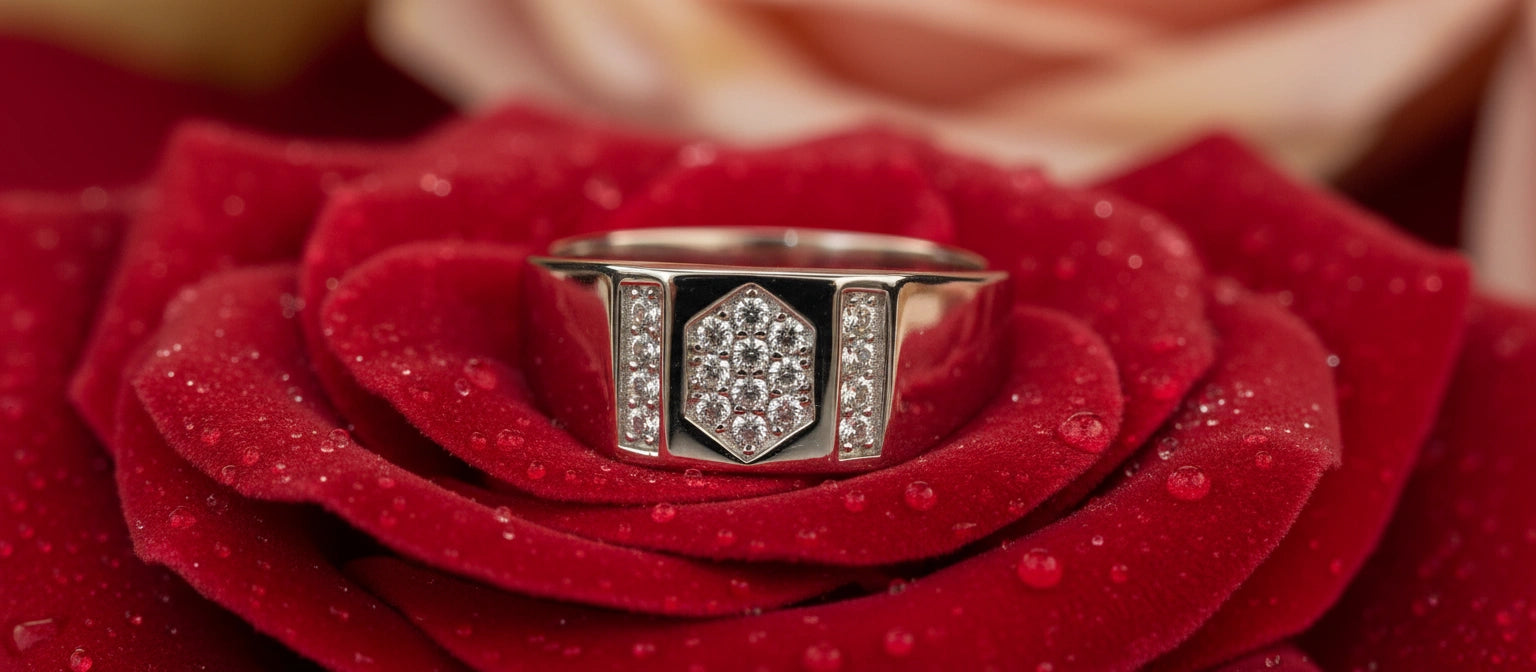The Baron's Crest Ring - 925 Silver with Hexagonal Pavé