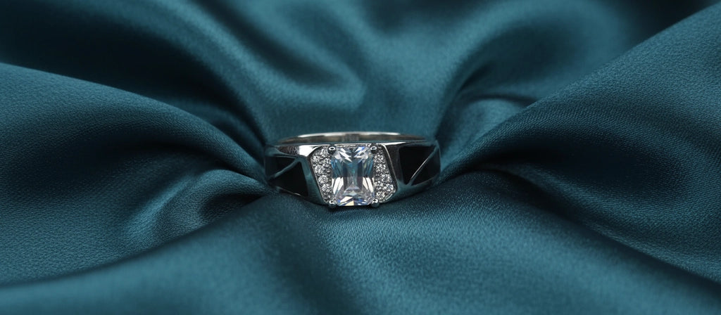The Concord Solitaire Ring - 925 Silver with Geometric Enamel
