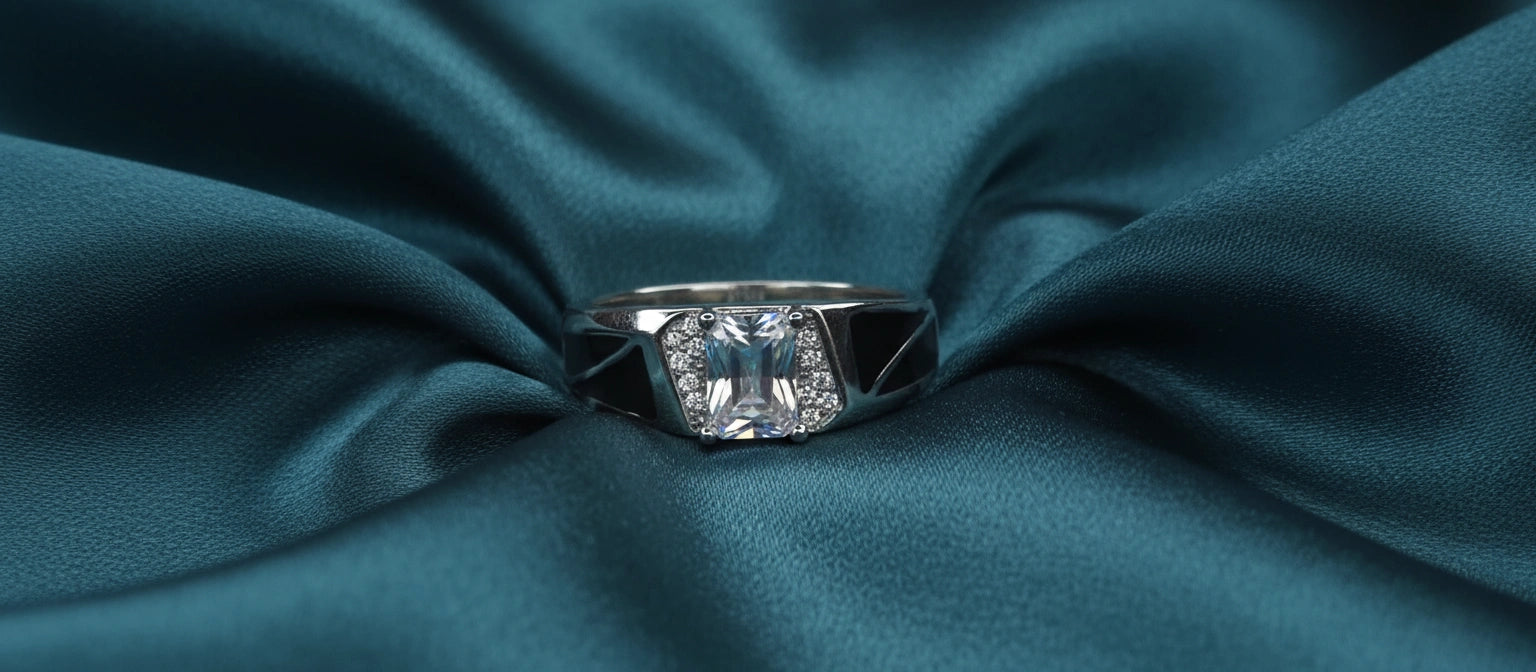 The Concord Solitaire Ring - 925 Silver with Geometric Enamel