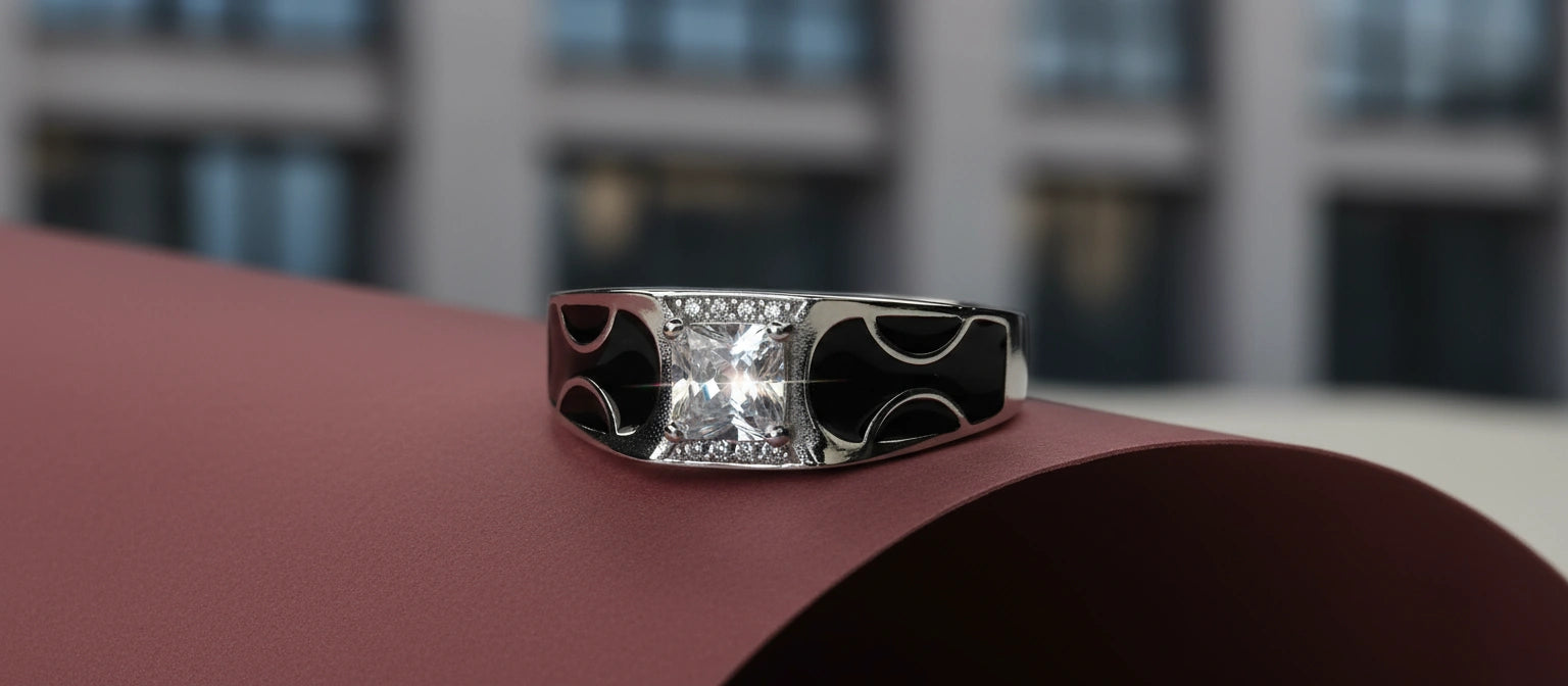 The Dynasty Curve Ring - 925 Silver with Solitaire & Enamel