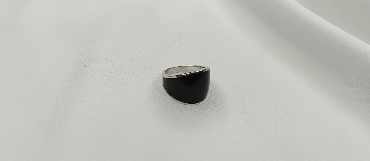 The Onyx Shield Ring - Modern 925 Silver & Black Enamel